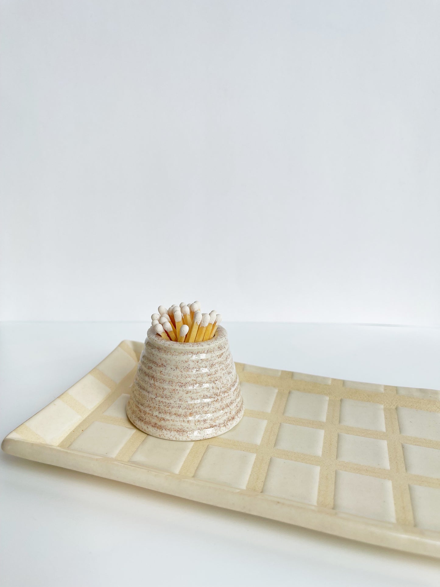 Grid Tray